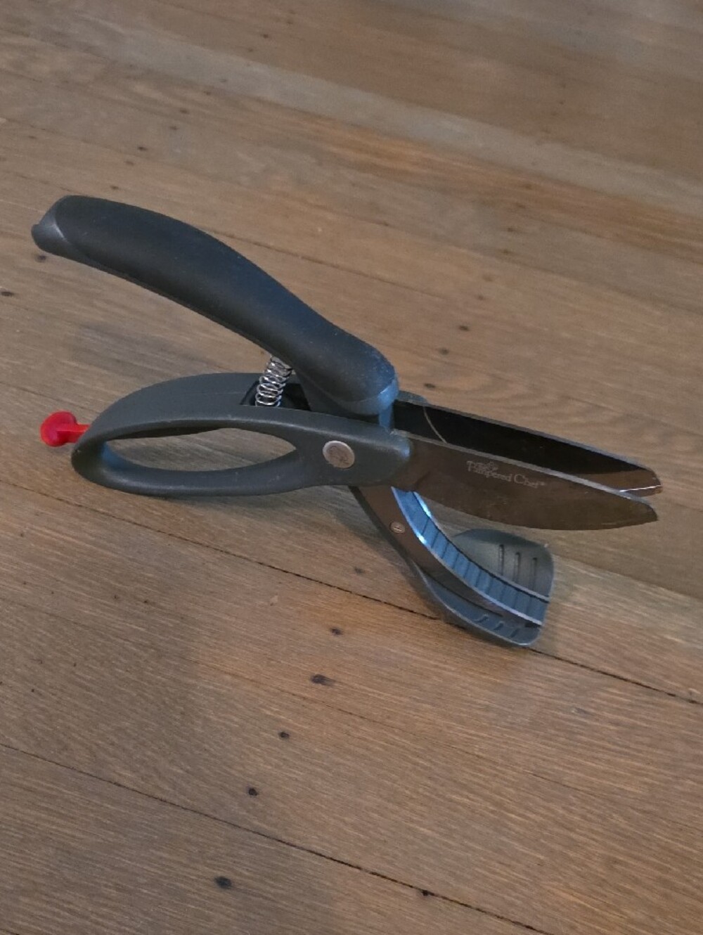 The Pampered Chef: Chef Salad Chopper #2582 Black Kitchen Shears/ Double Blade